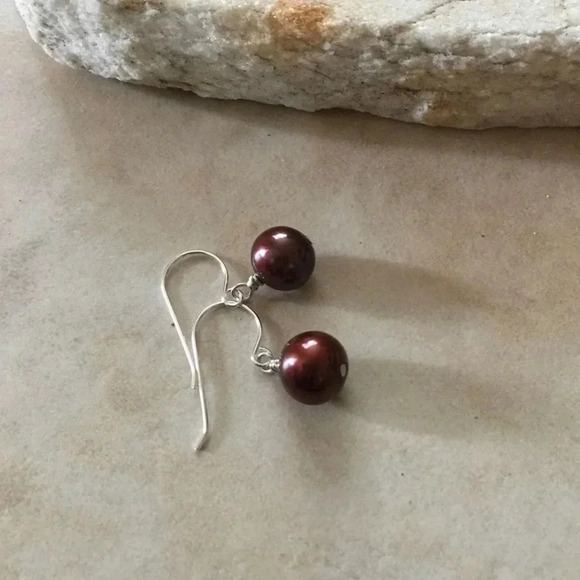 Chocolate Pearls, Cultured Freshwater Pearl Earrings, Everyday Earrings - Picture 3 of 3